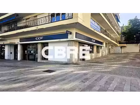 location commerce le cannet 282 m²