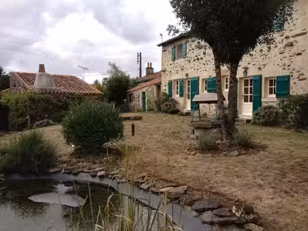 la taillee 85450 au calme absolu magnifique maison de campagne renovee avec gite au bord d