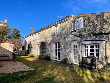 vente maison 10 pièces  204.00m²  fontenay