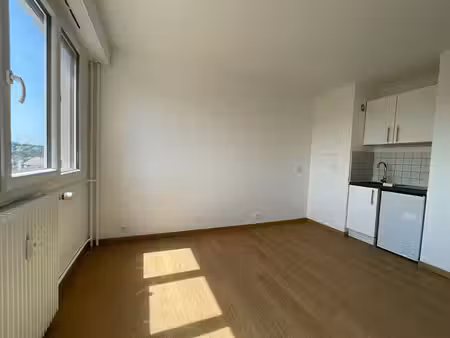 appartement 1 pièces 16 m² à louer melun 77000 ? | era immobilier