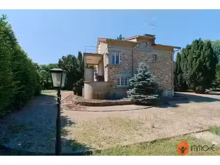 maison de 6 pièces de luxe en vente à condé-sainte-libiaire  france