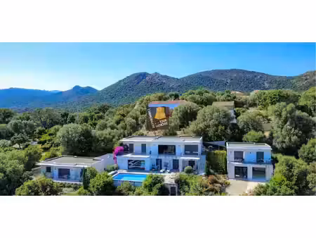 propriété avec piscine et jardin sainte lucie de porto vecchio (2a)