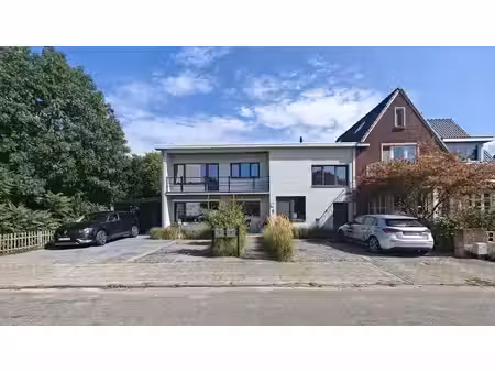 appartement te koop in maasmechelen met 2 slaapkamers