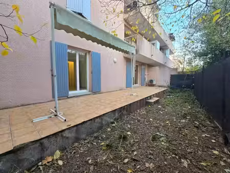 location appartement 3 pièces 62 m² à arles (13200)