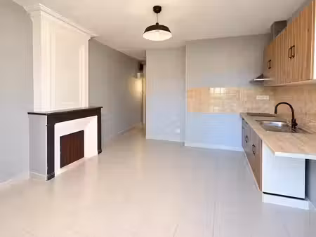 location maison 0 pièces 40 m² à saint-androny (33390)  500 €