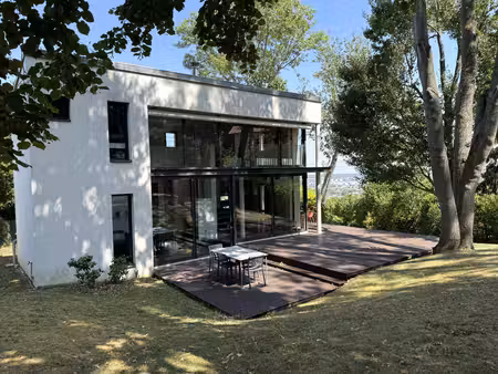 villennes-sur-seine – une architecture contemporaine d'exception au cœur d'un écrin de ver