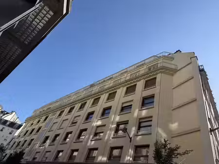 location locaux professionnels 2 pièces 33 m² à paris 8ème (75008)  1 800 €