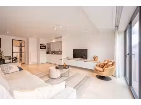 appartement te koop in knokke-heist met 2 slaapkamers