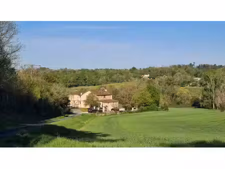 maison de campagne avec maison d'amis attenante. proche ribérac.