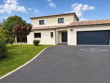vente maison 6 pièces 234 m² écoyeux (17770)