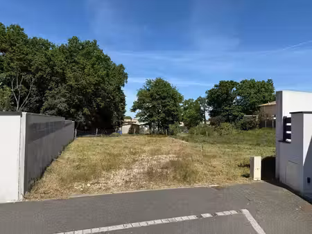 superbe terrain à bâtir de 1032 m²