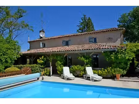 charmante maison en pierre de campagne