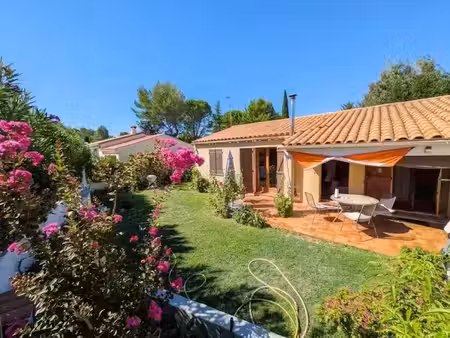 vente maison 4 pièces 85 m² à paradou (13520)  366 000 €