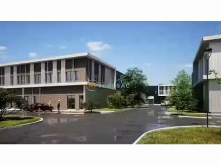 location local commercial