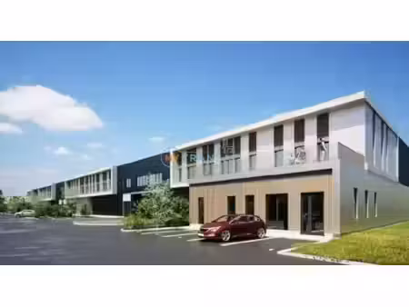 location local commercial