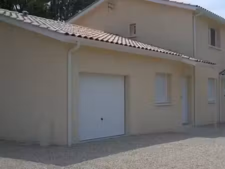 location maison 3 pièces 71 m² à pessac (33600)
