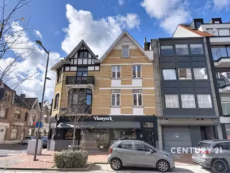 appartement te huur in knokke-heist met 4 slaapkamers