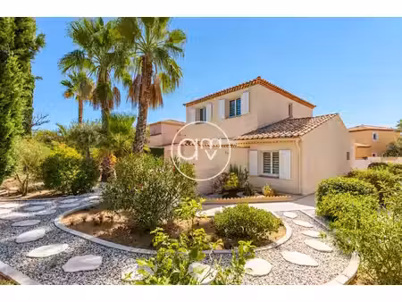 vente maison 6 pièces 138.31 m² à la londe-les-maures (83250)  650 000 €