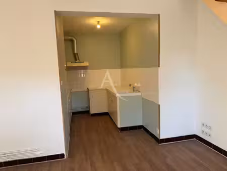 location appartement 3 pièces  48.80m²  saint