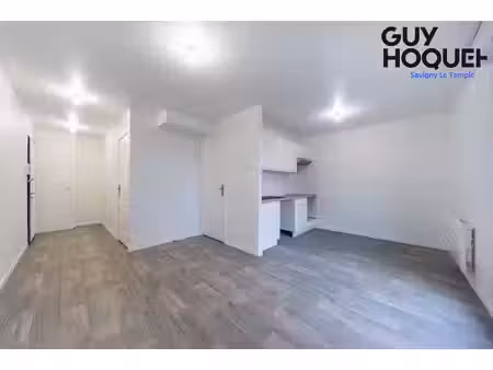 savigny le temple : appartement 2 pièces (35 m²) en location