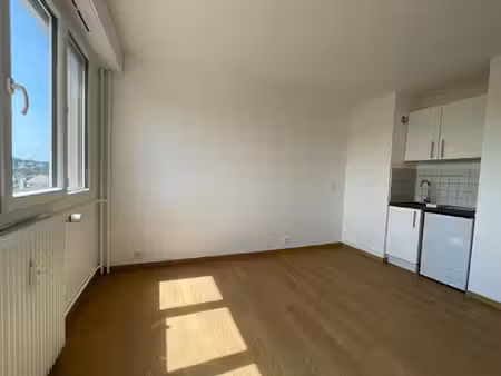 studio à louer à melun - réf 2208