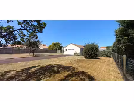 achat terrain 605m²