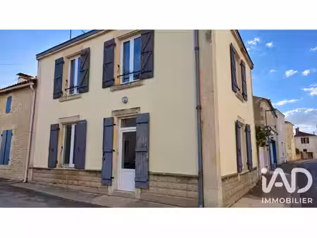 maison de village à vix (85770)