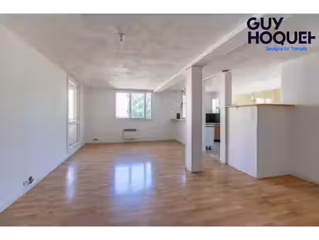 à louer : appartement 3 pièces à savigny-le-temple