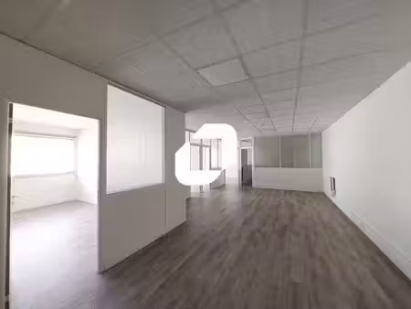 location bureaux trappes 78190 125m²