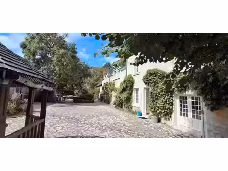 entre tours et amboise  découvrez un moulin du xvie siècle au cadre exceptionnel sur 3.4ha