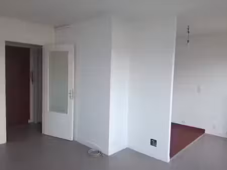 location appartement 1 pièce 29 m² à maurepas (78310)