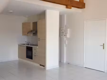 a louer appartement t3 châteauneuf sur loire- 630 € avec charges de copropriété- 57.22 m2