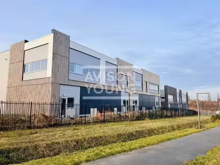 vente local d’activités louvres 95380 738m²