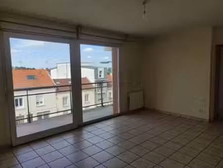 location appartement 3 pièces à reims (51100) : à louer 3 pièces / 64m² reims