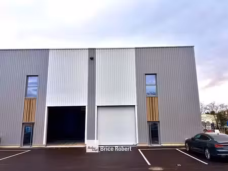 location local d’activités saint genis laval 69230 223m² à 1018m²