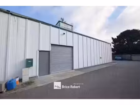 vente entrepôt 160m²