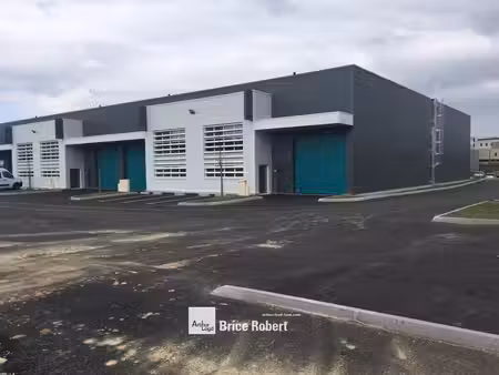 location local d’activités venissieux 69200 255m²