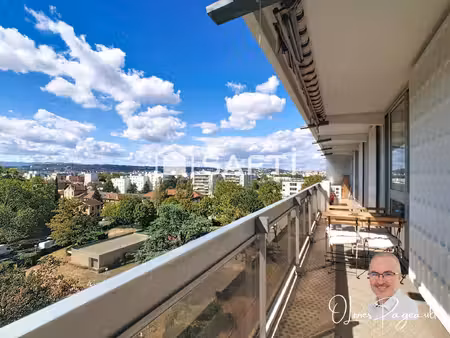 t4 de 94 m²  balcon xxl et vue dégagée : respirez !