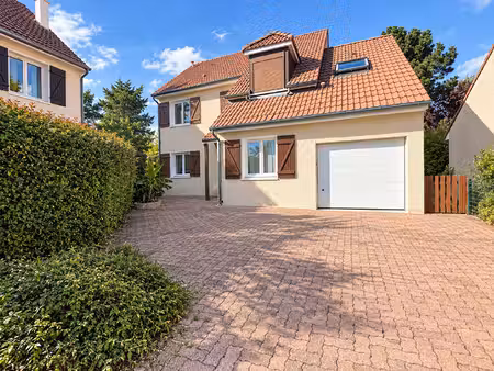 maison familiale au calme avec jardin dans le secteur d'olivet
