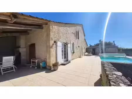 vente maison 8 pièces 205 m² à villefranche-de-lonchat (24610)  396 000 €