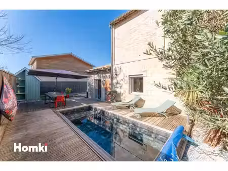 maison de luxe à vendre dans le quartier est