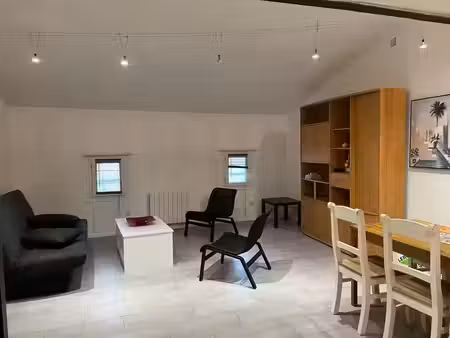 location appartement 1 pièce 43 m² à draguignan (83300)