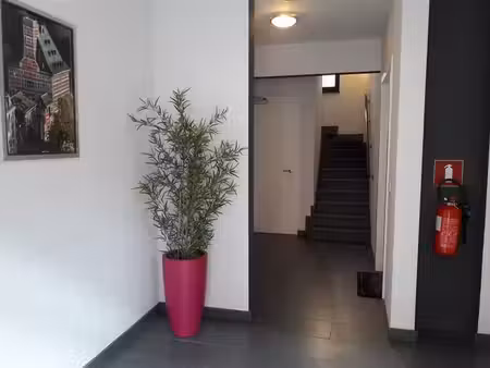 a saisir ! appartement 2 ch et climatisé situé à cointe