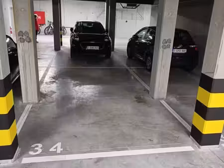 emplacement de parking couvert