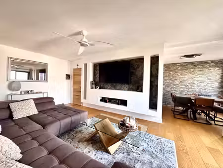 marseille 12ème  t4 de 90m2 + terrasse + places de parking + cave + possibilité de box fer