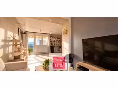 appartement lumineux 3 pièces – 71 24 m² – balcons  garage et vue dégagée sur les pyrénées