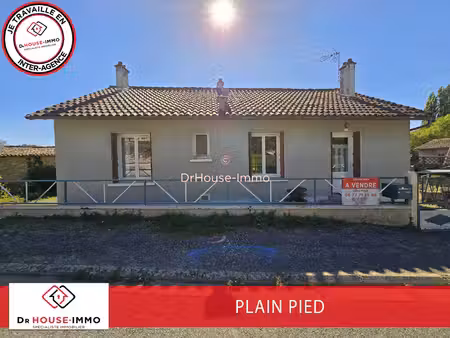 maison de plain-pied - 3 chambres - 82 40 m² habitables - env. 87 m² de dépendances - terr