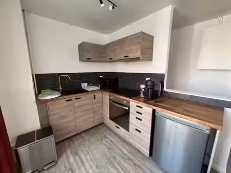 location appartement 2 pièces 39 m² à melun (77000)  825 €