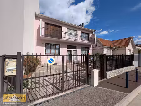 quartier la mare : pavillon/immeuble  3 compteurs électrique