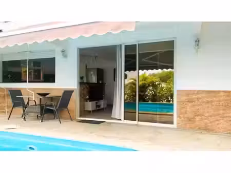 location meublée appartement 0 pièces 44 m² à les trois ilets (97229)  1 170 €